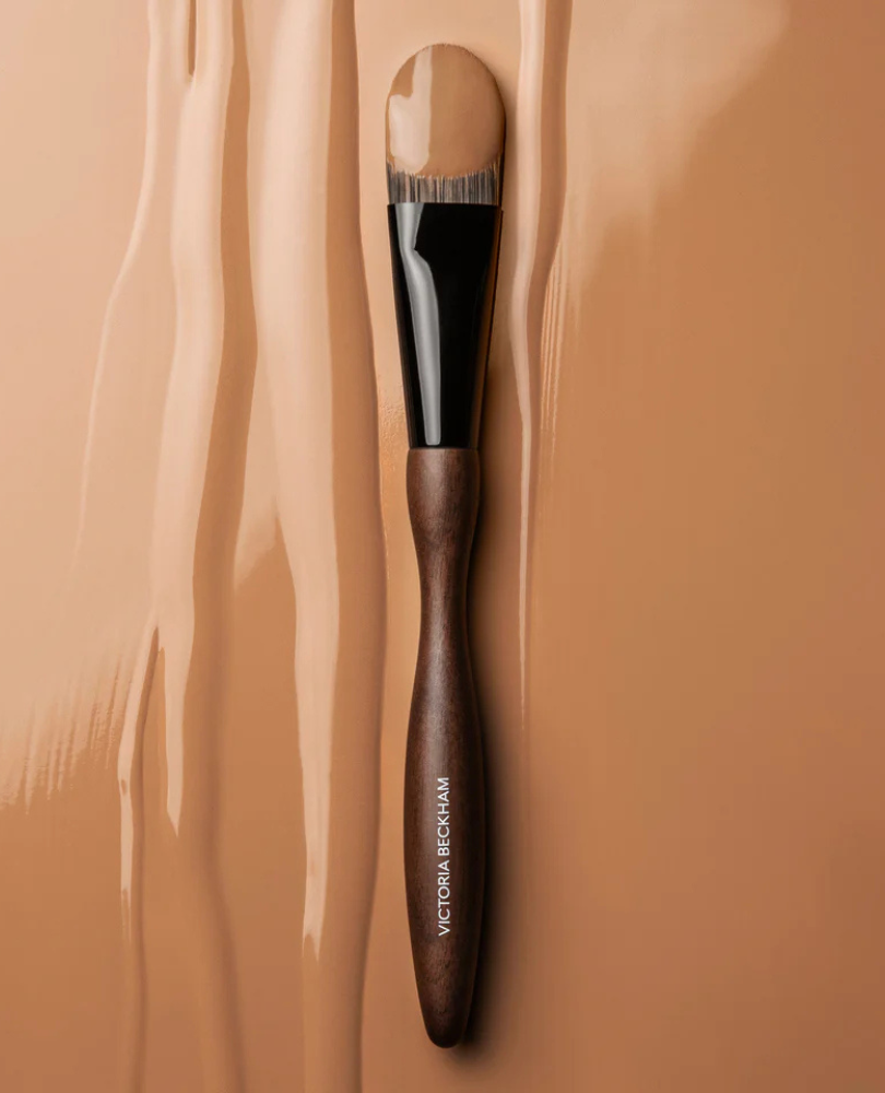 VICTORIA BECKHAM BEAUTY  •  Flat Complexion Brush